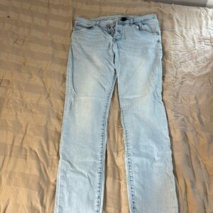 H&M jeans 34 color is like a sky blue